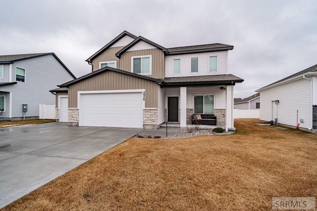 Image 2 of property listing at 2926 Curlew Drive, Ammon, ID 83401