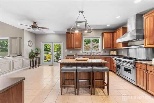 11 Bard Drive, Monroe, NJ 08831