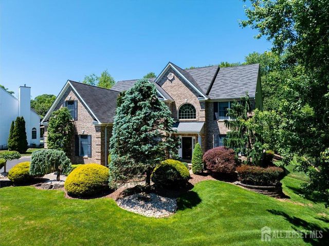 11 Bard Drive, Monroe, NJ 08831
