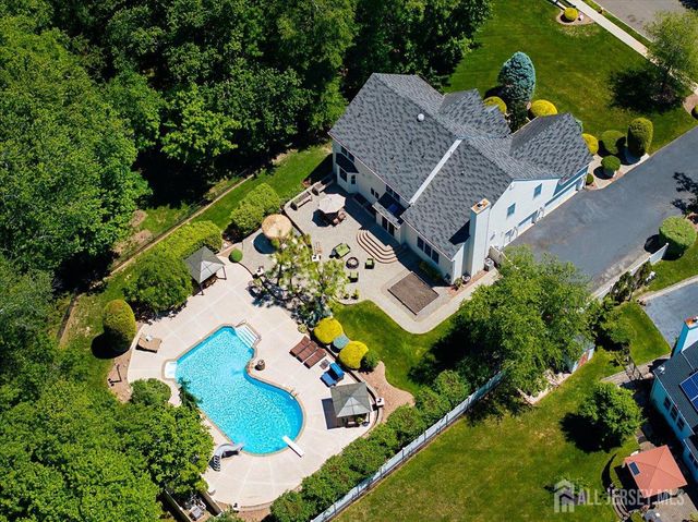 11 Bard Drive, Monroe, NJ 08831