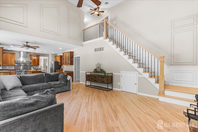 11 Bard Drive, Monroe, NJ 08831