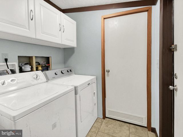 740 LONELY COTTAGE RD, Upper Black Eddy, PA 18972