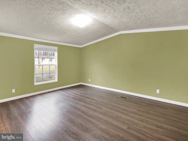 740 LONELY COTTAGE RD, Upper Black Eddy, PA 18972