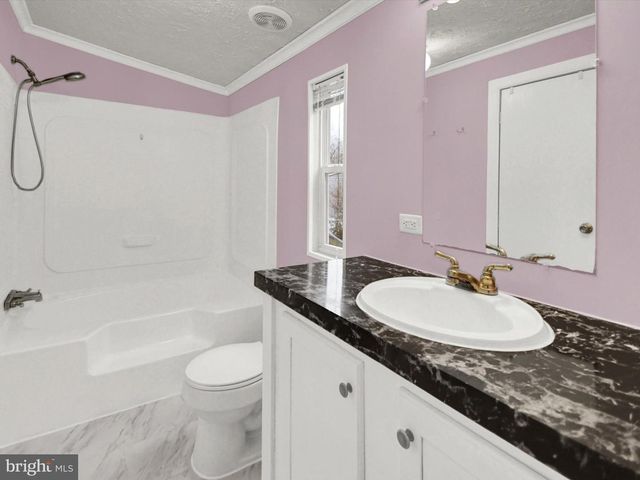 740 LONELY COTTAGE RD, Upper Black Eddy, PA 18972