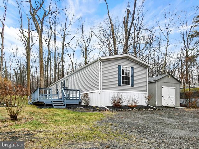 740 LONELY COTTAGE RD, Upper Black Eddy, PA 18972