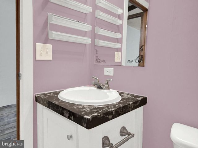 740 LONELY COTTAGE RD, Upper Black Eddy, PA 18972