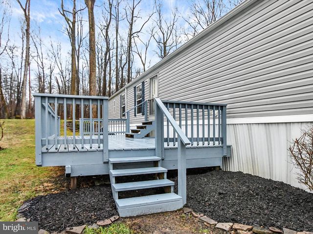 740 LONELY COTTAGE RD, Upper Black Eddy, PA 18972