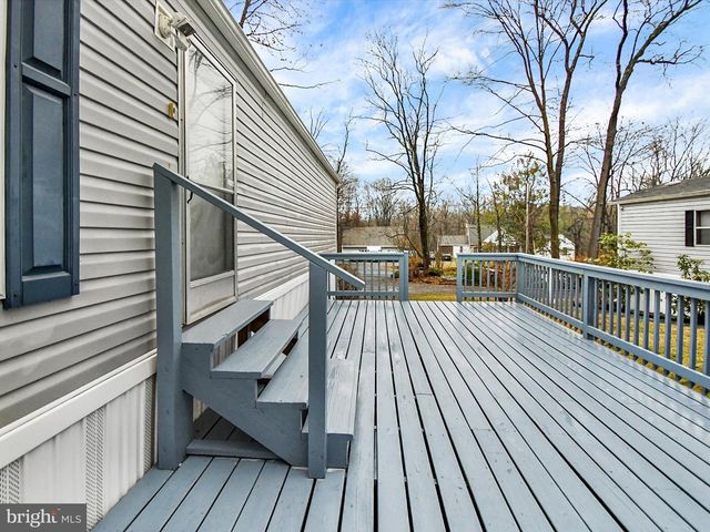 740 LONELY COTTAGE RD, Upper Black Eddy, PA 18972