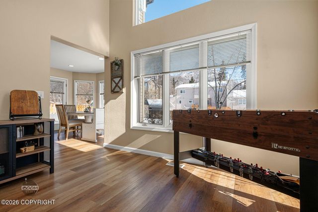 10911 Kaskanak Drive, Eagle River, AK 99577