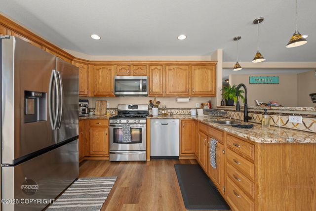 10911 Kaskanak Drive, Eagle River, AK 99577