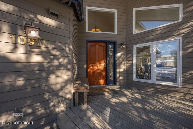 10911 Kaskanak Drive, Eagle River, AK 99577