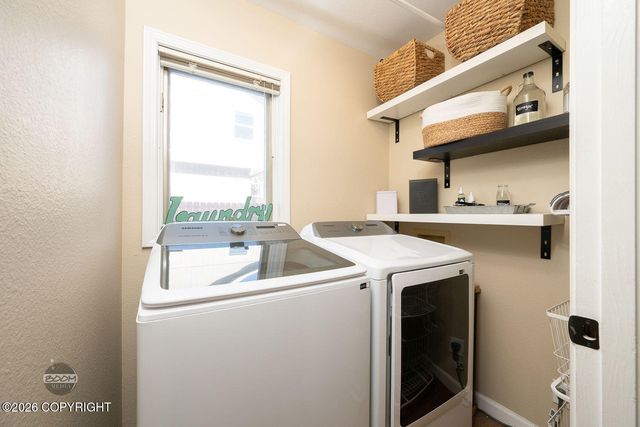 10911 Kaskanak Drive, Eagle River, AK 99577