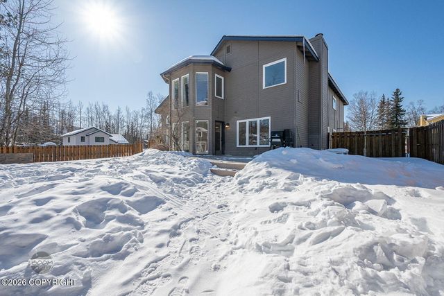 10911 Kaskanak Drive, Eagle River, AK 99577