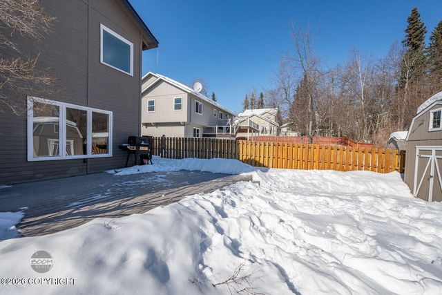 10911 Kaskanak Drive, Eagle River, AK 99577