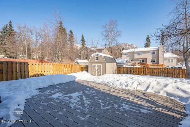 10911 Kaskanak Drive, Eagle River, AK 99577