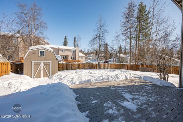 10911 Kaskanak Drive, Eagle River, AK 99577