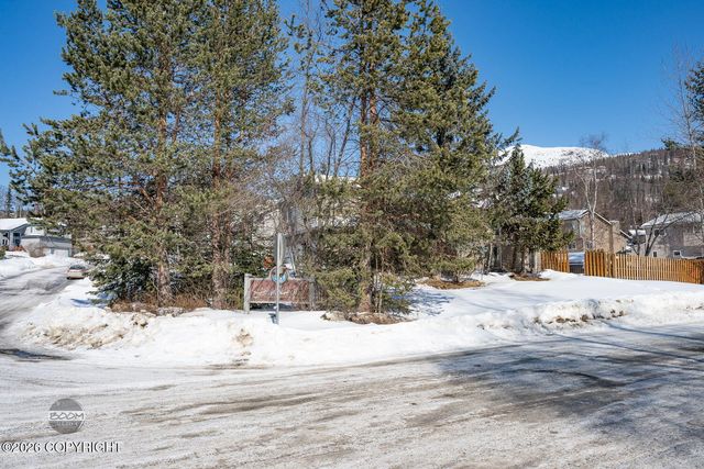 10911 Kaskanak Drive, Eagle River, AK 99577