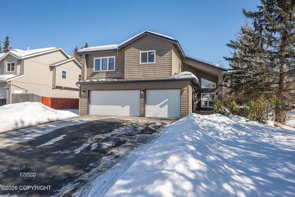 10911 Kaskanak Drive, Eagle River, AK 99577