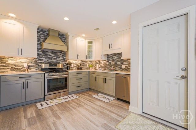 53 Village Green Circle, Savannah, GA 31411