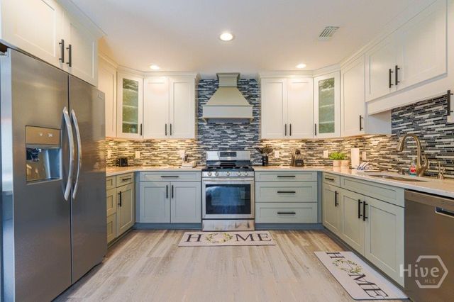 53 Village Green Circle, Savannah, GA 31411