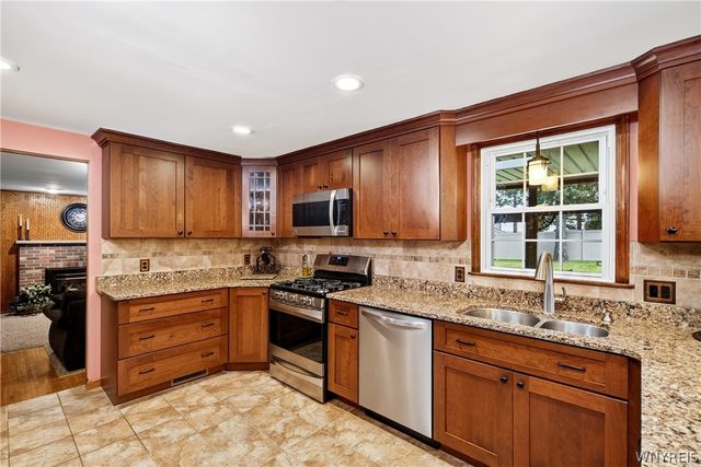 58 Tobey Hill Drive, West Seneca, NY 14224