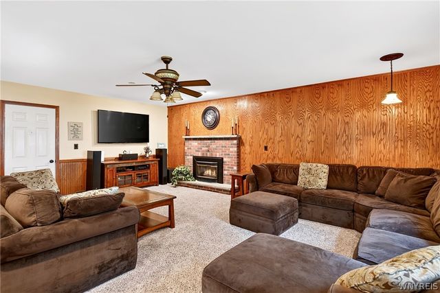 58 Tobey Hill Drive, West Seneca, NY 14224