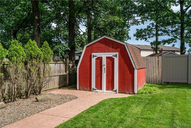 58 Tobey Hill Drive, West Seneca, NY 14224