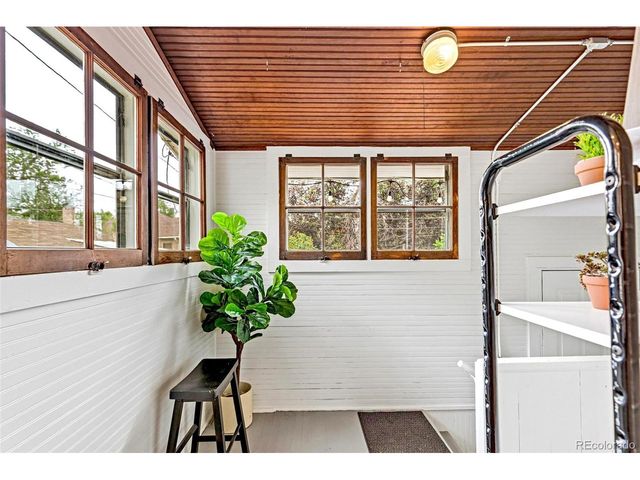 3010 Irving St, Denver, CO 80211