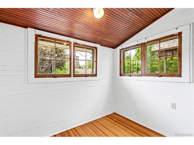 3010 Irving St, Denver, CO 80211