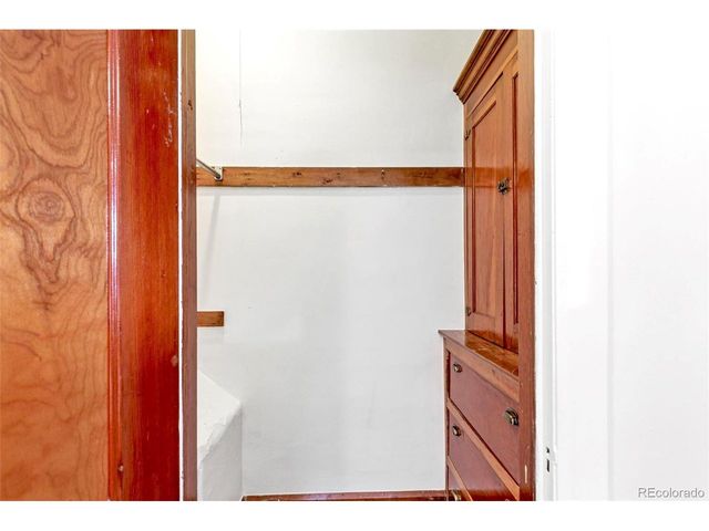 3010 Irving St, Denver, CO 80211