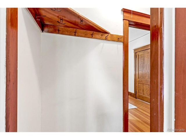 3010 Irving St, Denver, CO 80211