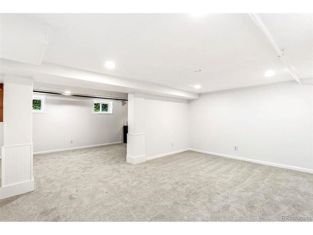 3010 Irving St, Denver, CO 80211