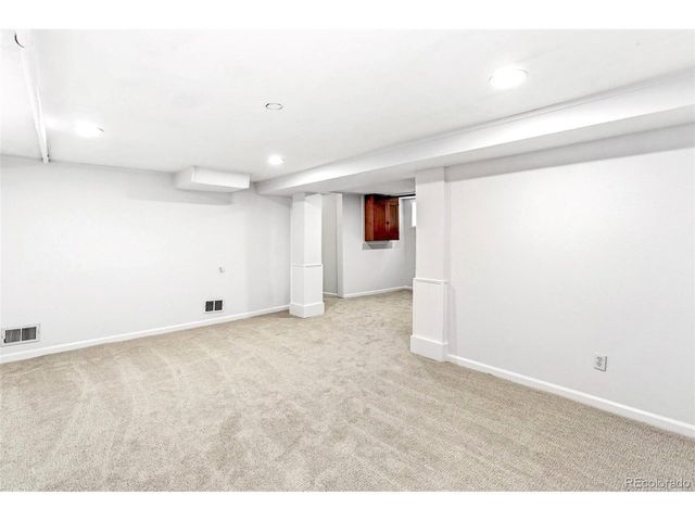 3010 Irving St, Denver, CO 80211