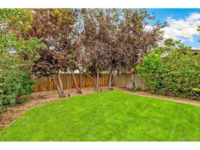 3010 Irving St, Denver, CO 80211