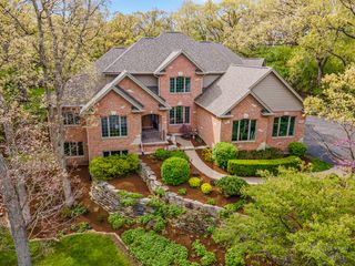 2907 Fawn Trail Court, Prairie Grove, IL 60012