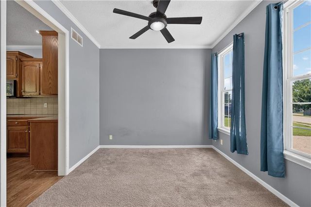 1003 Colonial Drive, Pleasant Hill, MO 64080