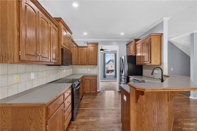 1003 Colonial Drive, Pleasant Hill, MO 64080