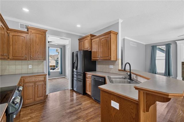 1003 Colonial Drive, Pleasant Hill, MO 64080