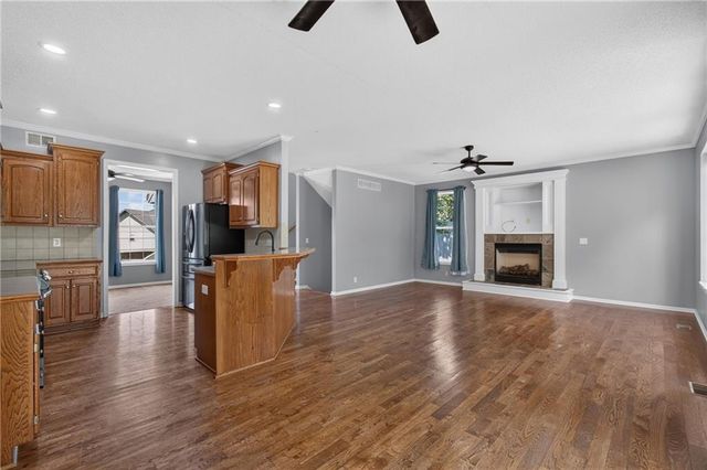 1003 Colonial Drive, Pleasant Hill, MO 64080