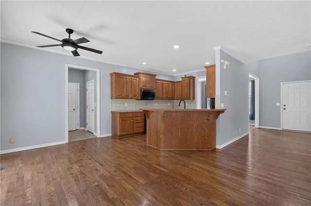 1003 Colonial Drive, Pleasant Hill, MO 64080