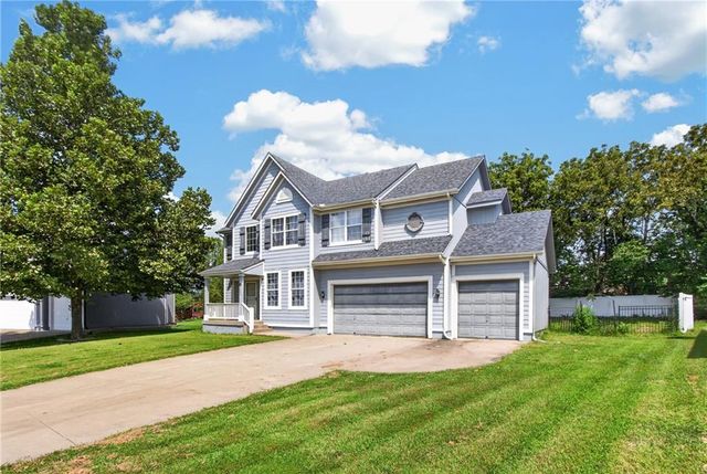 1003 Colonial Drive, Pleasant Hill, MO 64080
