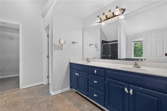1003 Colonial Drive, Pleasant Hill, MO 64080