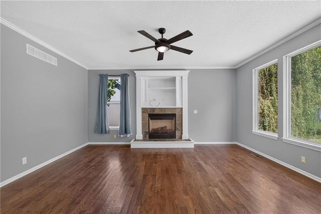1003 Colonial Drive, Pleasant Hill, MO 64080