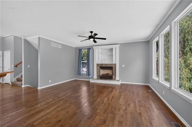 1003 Colonial Drive, Pleasant Hill, MO 64080
