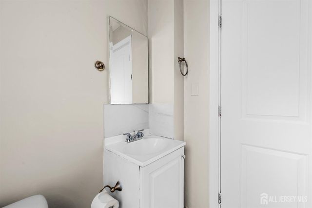 113 2nd Street, Elizabeth, NJ 07206