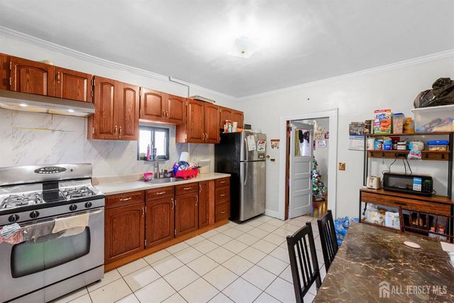 113 2nd Street, Elizabeth, NJ 07206