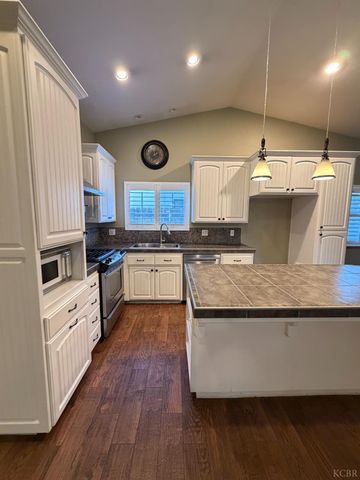 2319 Aspen Street, Hanford, CA 93230