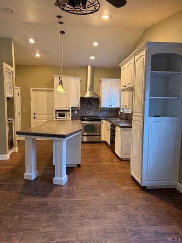 2319 Aspen Street, Hanford, CA 93230