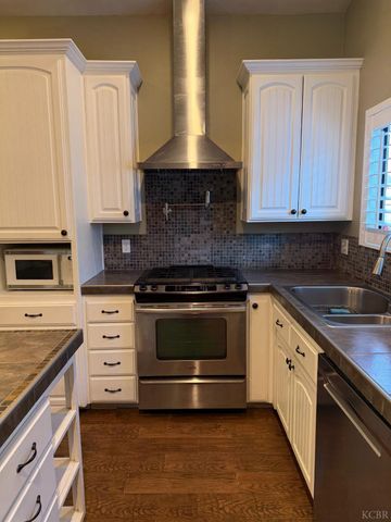 2319 Aspen Street, Hanford, CA 93230