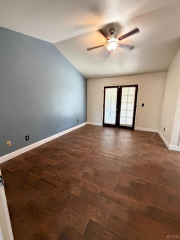 2319 Aspen Street, Hanford, CA 93230